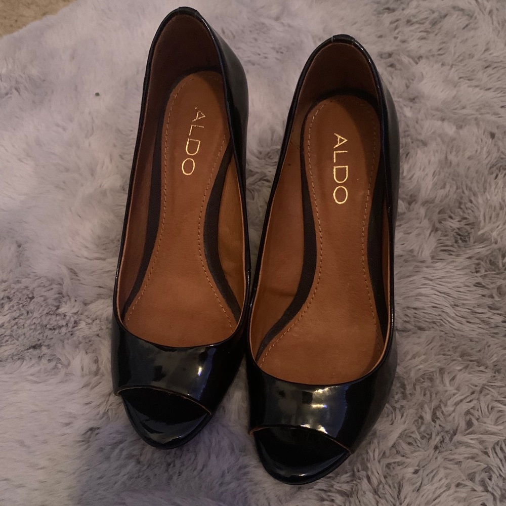 Aldo peep toe wedges